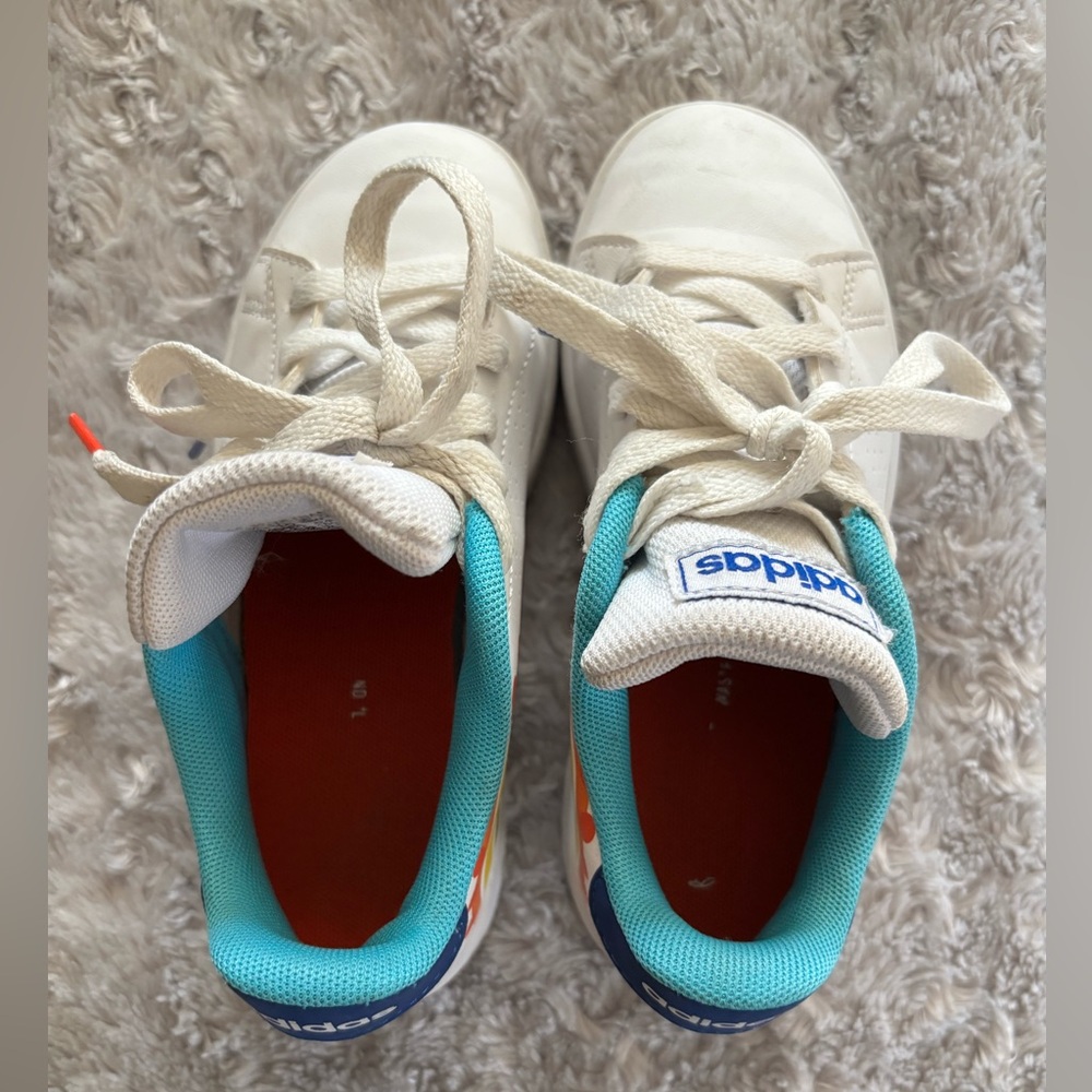 Adidas size 12K tie shoes.